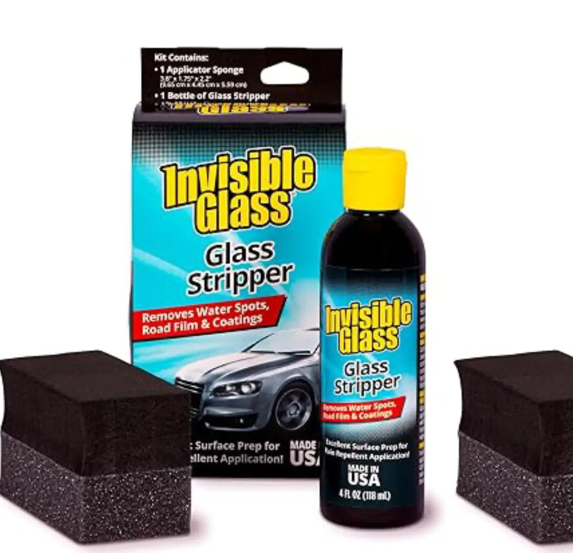 Glass cleaning kit with applicator sponges